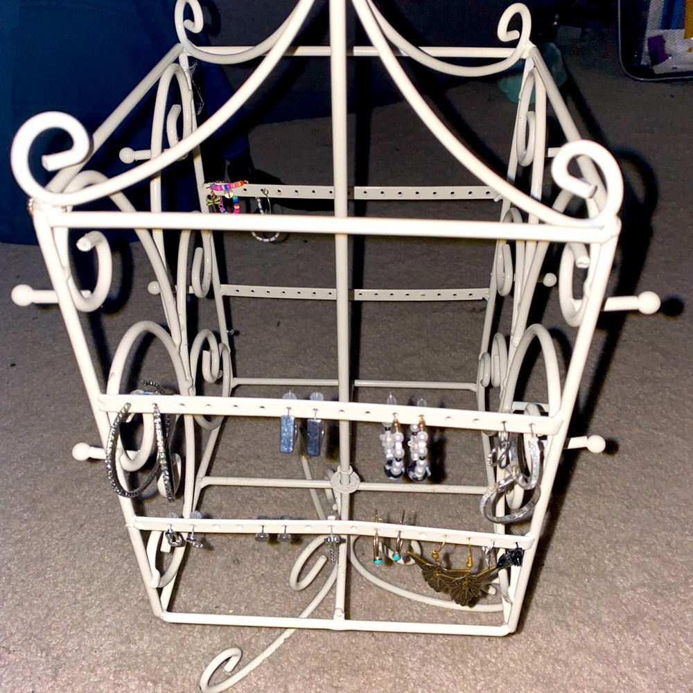 Ivory Spinning Rack - Picture 4 of 4